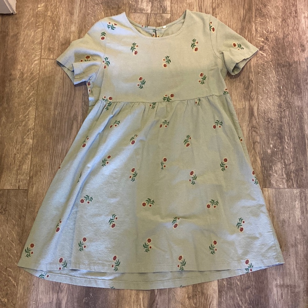 SHEIN size L baby doll green with sunflowers dress